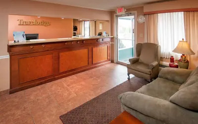 Photo 5 - Travelodge by Wyndham Beckley
