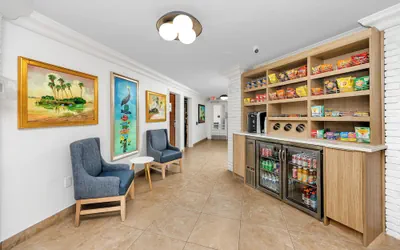 Photo 4 - Best Western Plus Yacht Harbor Inn