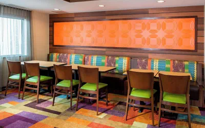 Photo 5 - Fairfield Inn & Suites by Marriott Springfield
