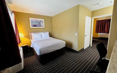 Photo 5 - Quality Inn & Suites Westminster Seal Beach