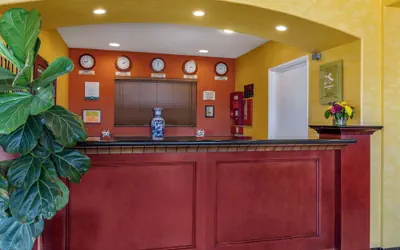 Photo 4 - Quality Inn & Suites Westminster Seal Beach