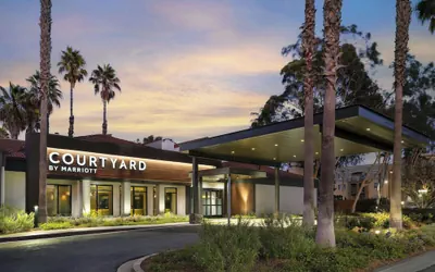 Photo 2 - Courtyard by Marriott Los Angeles Torrance Palos Verdes
