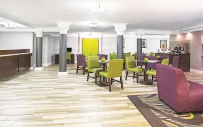 Photo 5 - La Quinta Inn by Wyndham Denver Westminster