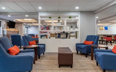 Photo 4 - Comfort Inn Near Greenfield Village
