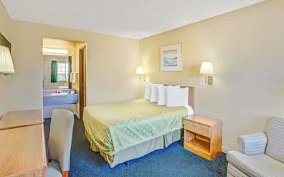 Photo 4 - Days Inn by Wyndham Carson City
