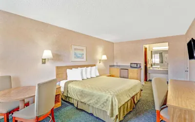 Photo 3 - Days Inn by Wyndham Carson City