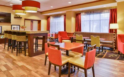 Photo 4 - Hampton Inn Emporia