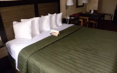 Photo 5 - Quality Inn Mt. Vernon