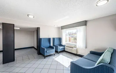 Photo 4 - Econo Lodge Vicksburg