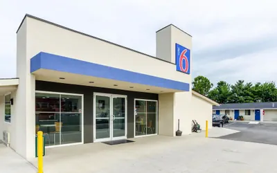 Photo 2 - Motel 6 Troutville, VA