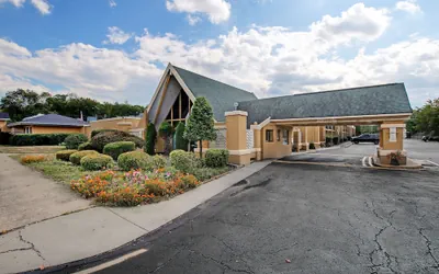 Red Carpet Inn