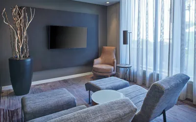 Photo 4 - Courtyard by Marriott Detroit Warren