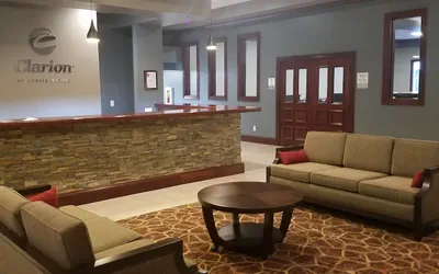 Photo 3 - Clarion Inn Belle Vernon
