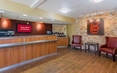 Photo 4 - Red Roof Inn Jacksonville - Orange Park