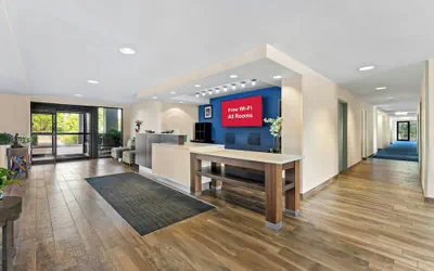 Photo 3 - Allentown Park Hotel by The Red Collection