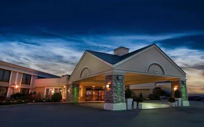 Photo 3 - Buffalo Airport Hotel