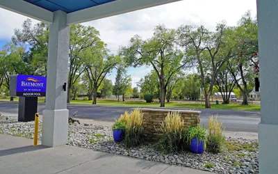 Photo 2 - Baymont | Monte Vista