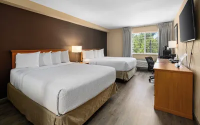 Photo 3 - Ramada by Wyndham Portland