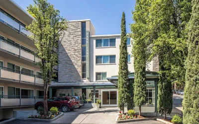 Photo 2 - Park Lane Suites and Inn