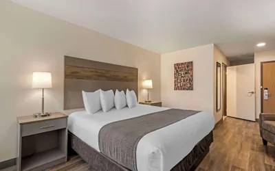 Photo 2 - Best Western Plus Waterloo & Cedar Falls