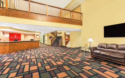 Photo 2 - Ramada by Wyndham Kent Seattle Area