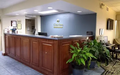 Photo 5 - Clarion Inn Cleveland near University