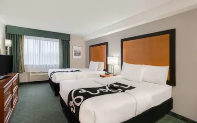 Photo 5 - La Quinta Inn by Wyndham Everett