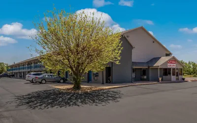 Econo Lodge Inn & Suites Enid South