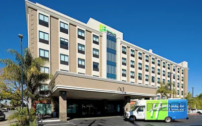 Photo 2 - Holiday Inn Express Los Angeles Airport by IHG