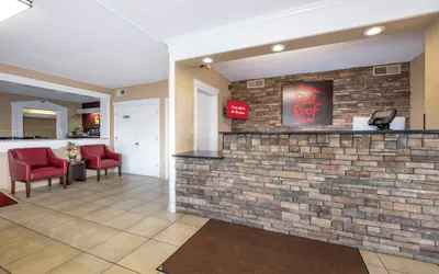 Photo 3 - Red Roof Inn Knoxville North - Merchants Drive