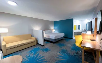 Photo 5 - Days Inn & Suites by Wyndham Santa Rosa