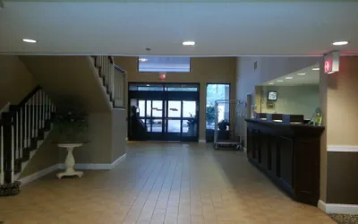 Photo 4 - Quality Suites Morristown West