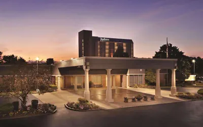 Photo 2 - Radisson Hotel Louisville North