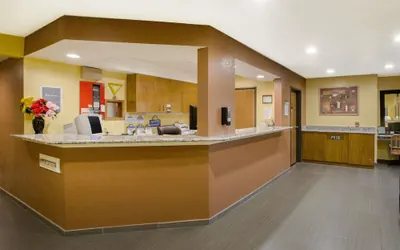 Photo 4 - Days Inn by Wyndham Fremont