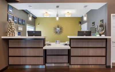 Photo 2 - Best Western Hilliard Inn & Suites