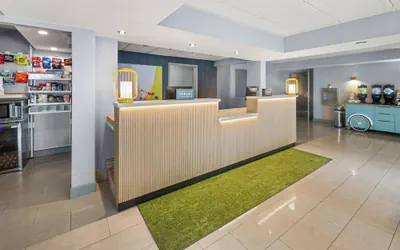 Photo 3 - Spark by Hilton Waldorf