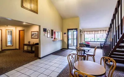 Photo 4 - Red Wing Inn and Suite