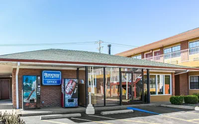 Photo 2 - Rodeway Inn & Suites Smyrna - Nashville Area