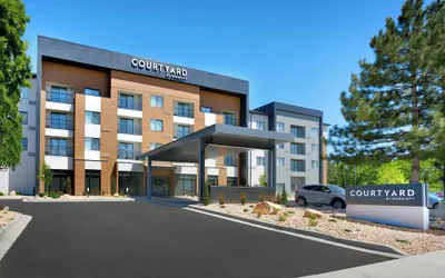 Photo 2 - Courtyard by Marriott Sandy