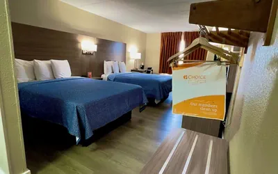 Photo 4 - Econo Lodge Willowbrook