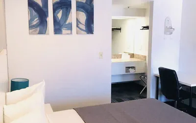 Photo 4 - BridgePoint Inn Daly City