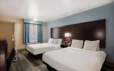 Photo 2 - SureStay Hotel by Best Western Bardstown General Nelson
