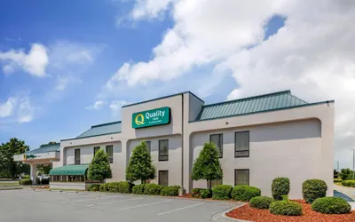 Photo 2 - Quality Inn Lumberton