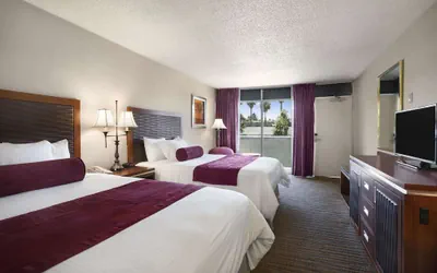 Photo 5 - Ramada by Wyndham Sunnyvale/Silicon Valley