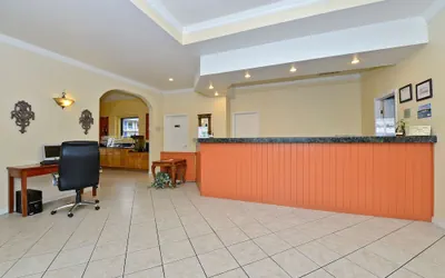 Photo 2 - Americas Best Value Inn Hillsboro