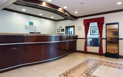 Photo 2 - Quality Inn & Suites Quakertown - Allentown