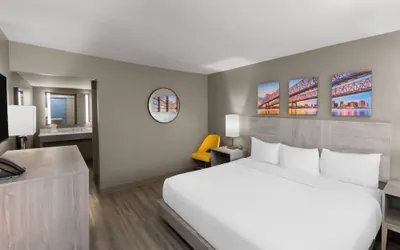 Photo 2 - Days Inn by Wyndham Kenner/New Orleans Airport South