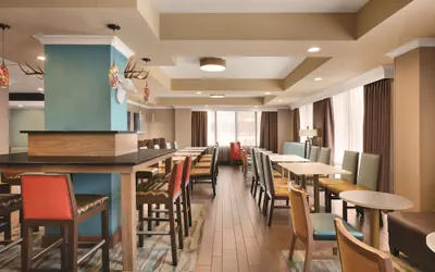 Photo 4 - Hampton Inn Atlanta Buckhead