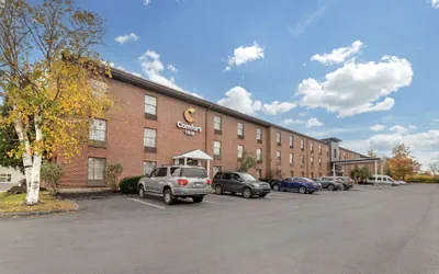 Photo 2 - Comfort Inn South Portland Airport