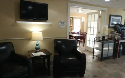 Photo 4 - Comfort Inn South Portland Airport